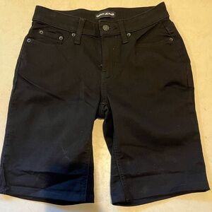 Y2K Dkny Black Bremuda Shorts Size 4.